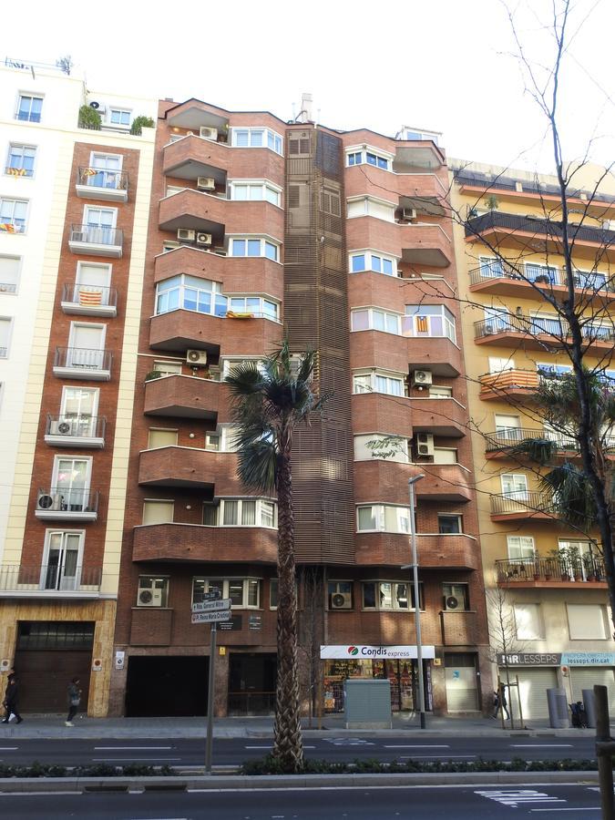 Atic Gaudi-Gracia Lägenhet Barcelona Exteriör bild