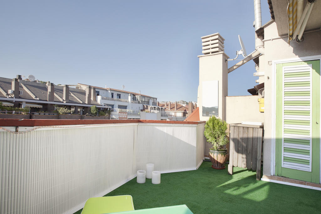 Atic Gaudi-Gracia Lägenhet Barcelona Exteriör bild